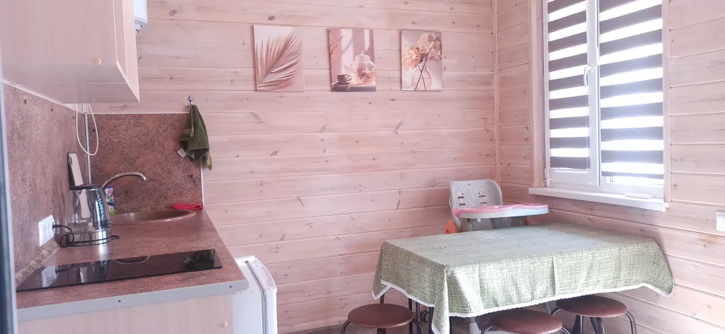 Домики обиты сибирским кедром, 3 минуты до моря