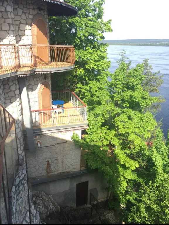 Дом на Волге