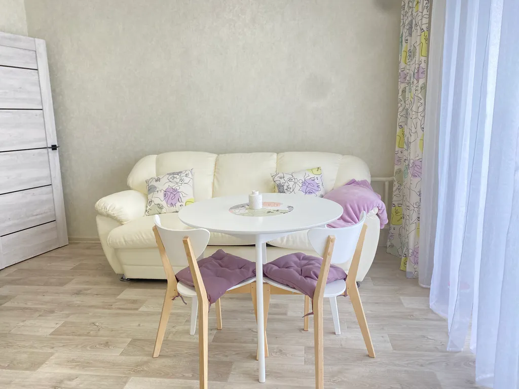 Уютная студия с видом на город