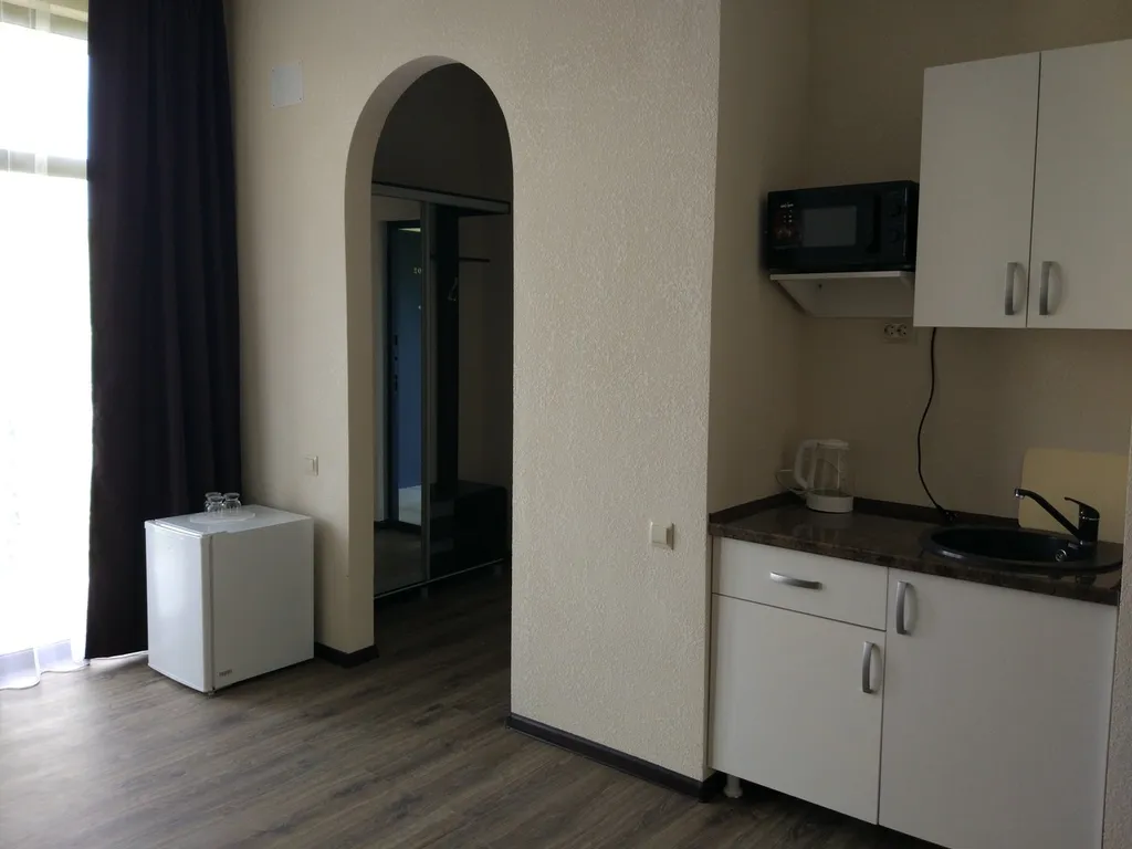 Двухкомнатный люкс с видом на горы.