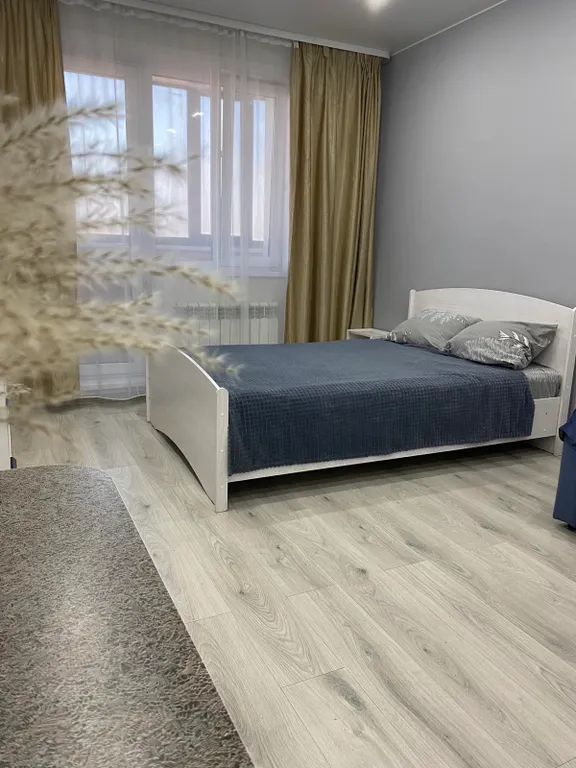 Красивая студия в центре города на 3 места, рядом с Площадью Советов.