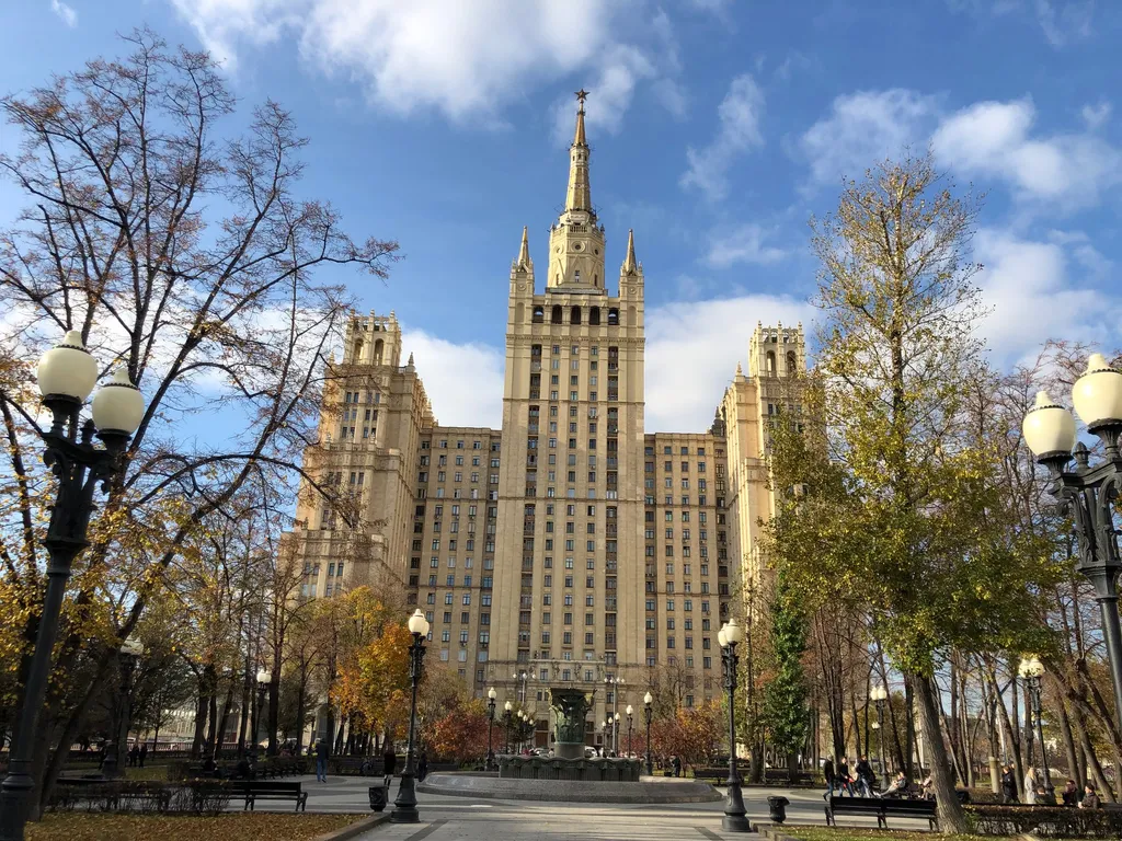 Квартира Квартира в легендарной Сталинской высотке — Москва
