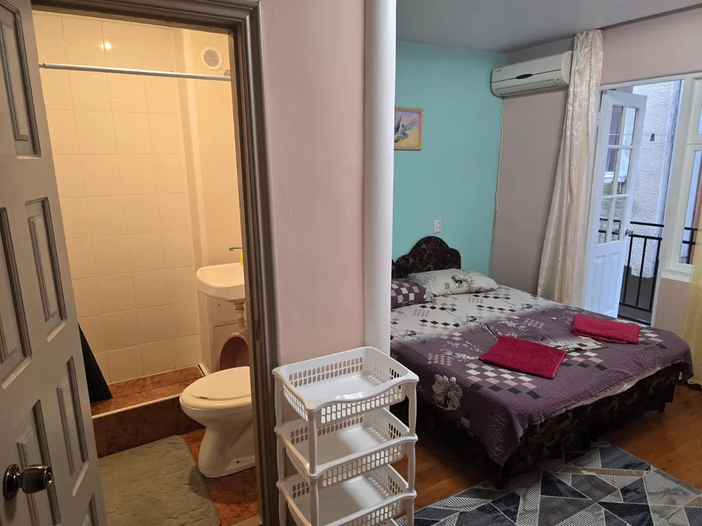 Квартира Квартира Семейное блаженство 3-х местный номер с балконом на 4-м этаже — Лазаревское