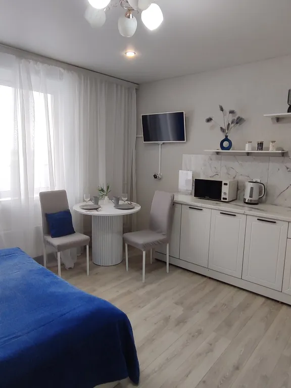 Студия-сапфир с видом на город Курчатовский район