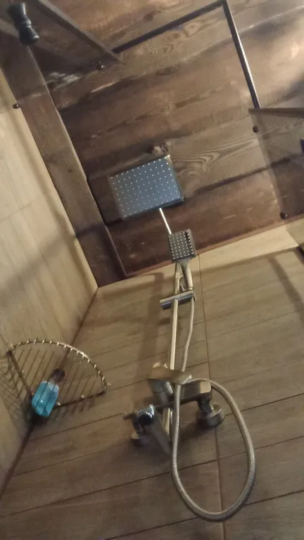 Дом под соснами