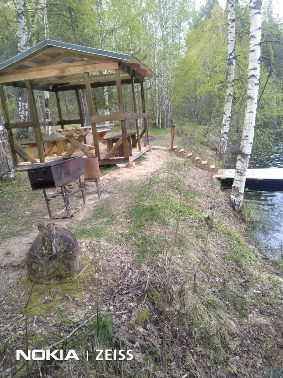 Страна Див на 2 гектарах земли, в изоляции и с озером