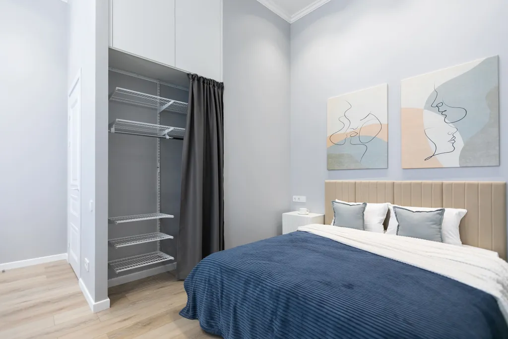 Вид на Неву, новый ремонт