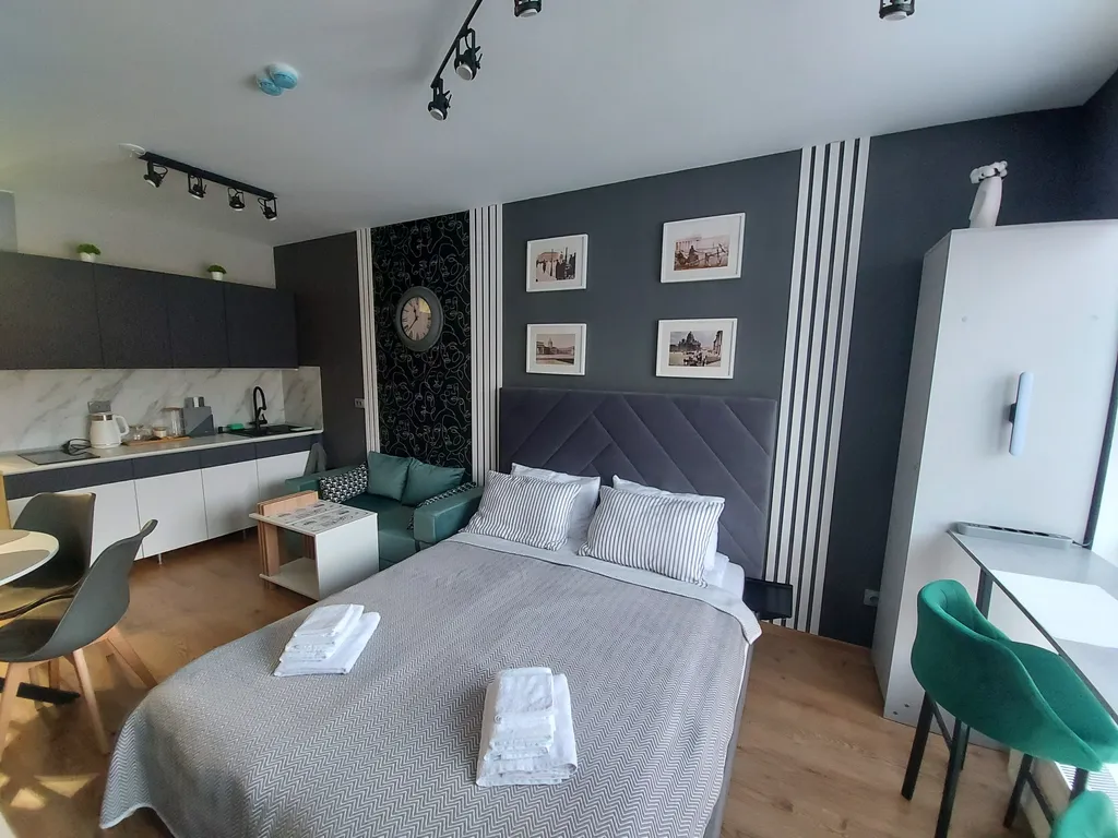 Квартира Студия с барной стойкой у окна — аренда посуточно в Парголово