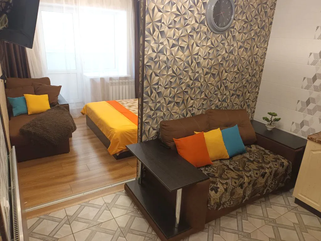 Две спальни в однокомнатной недалеко от  ТЦ "РИО"