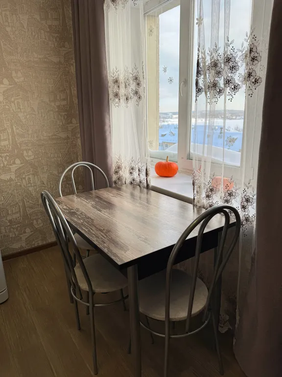 Квартира с видом на пруд