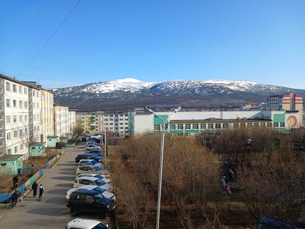 Многоместная комфортная квартира с балконом