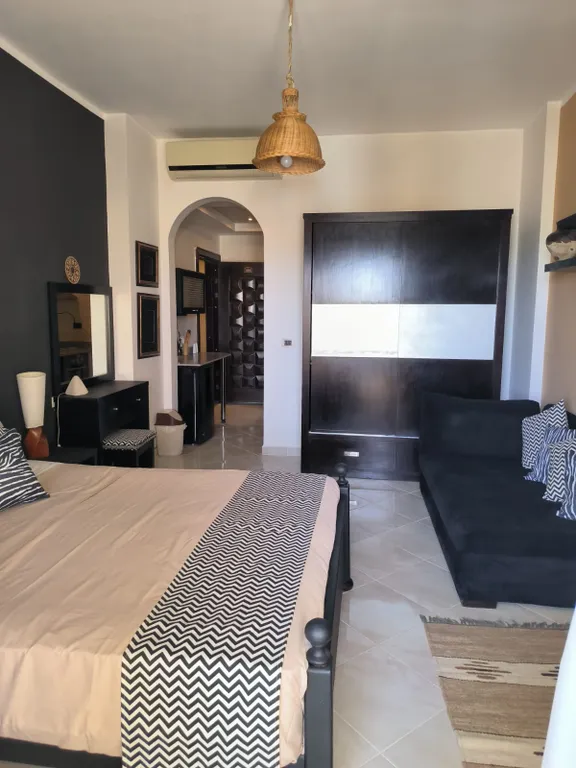 Студия в элитном районе с пляжем и бассейном с подогревом