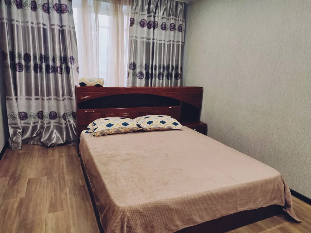 Квартира рядом с Кристаллом