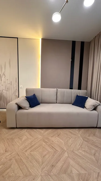 Апартаменты с видом на озеро в элитном районе