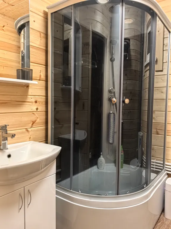 Дом на берегу Ладоги с песчаным пляжем, баня с купелью