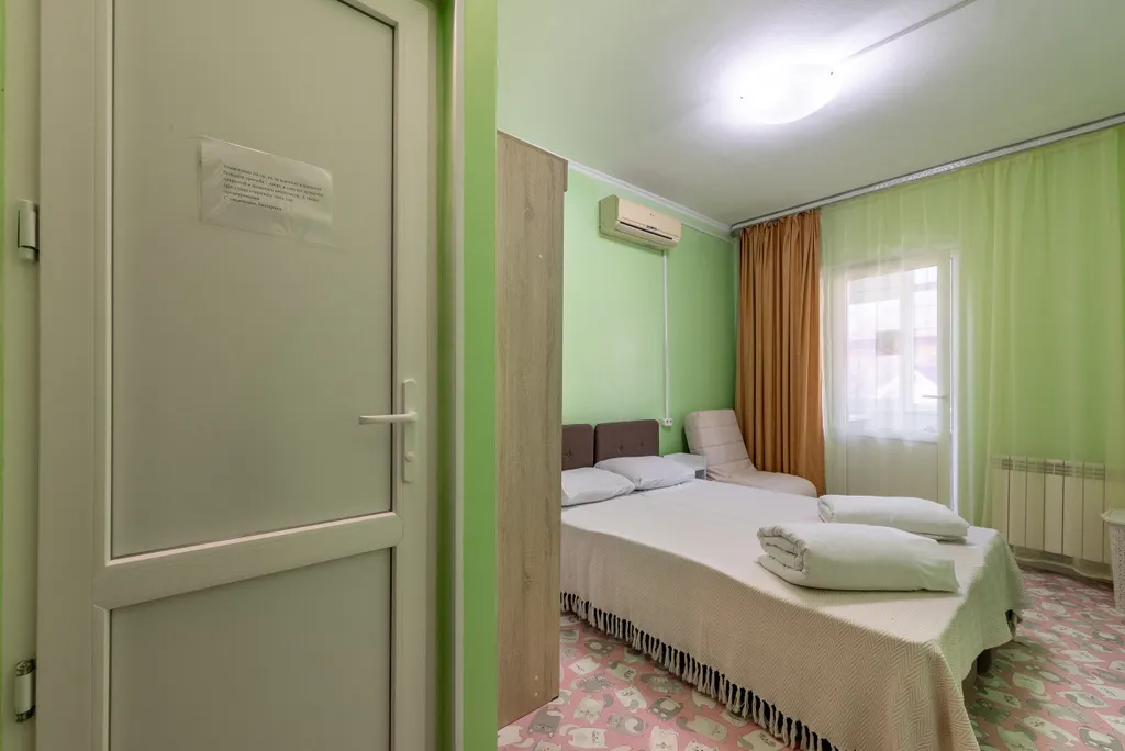 Небольшая семейная студия в частном доме