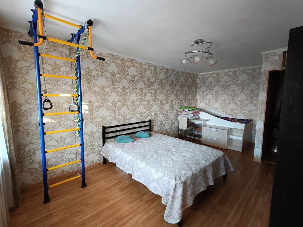 Хорошая квартира в самом центре города — аренда посуточно в Южно-Сахалинск