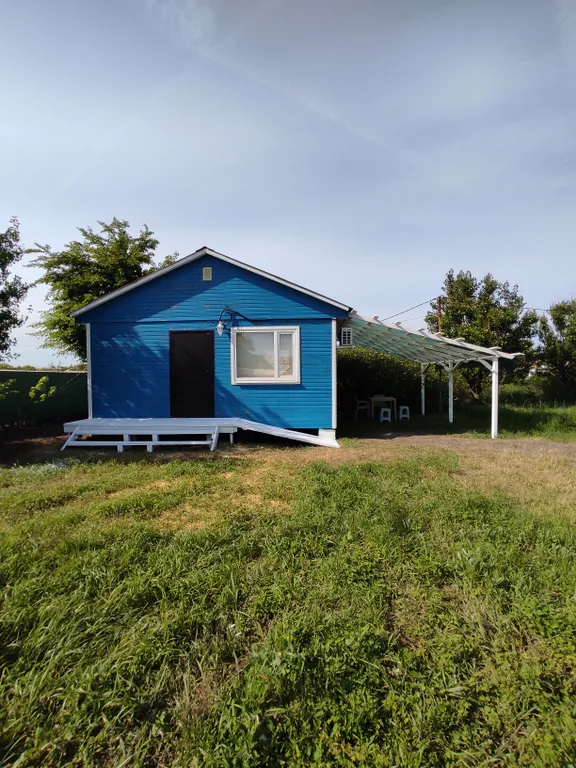 Коттедж Отдельный дом с 2 спальнями — аренда посуточно в Должанская