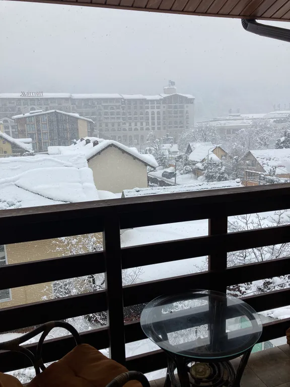 2х-уровневый апартамент, балкон с видом на горы