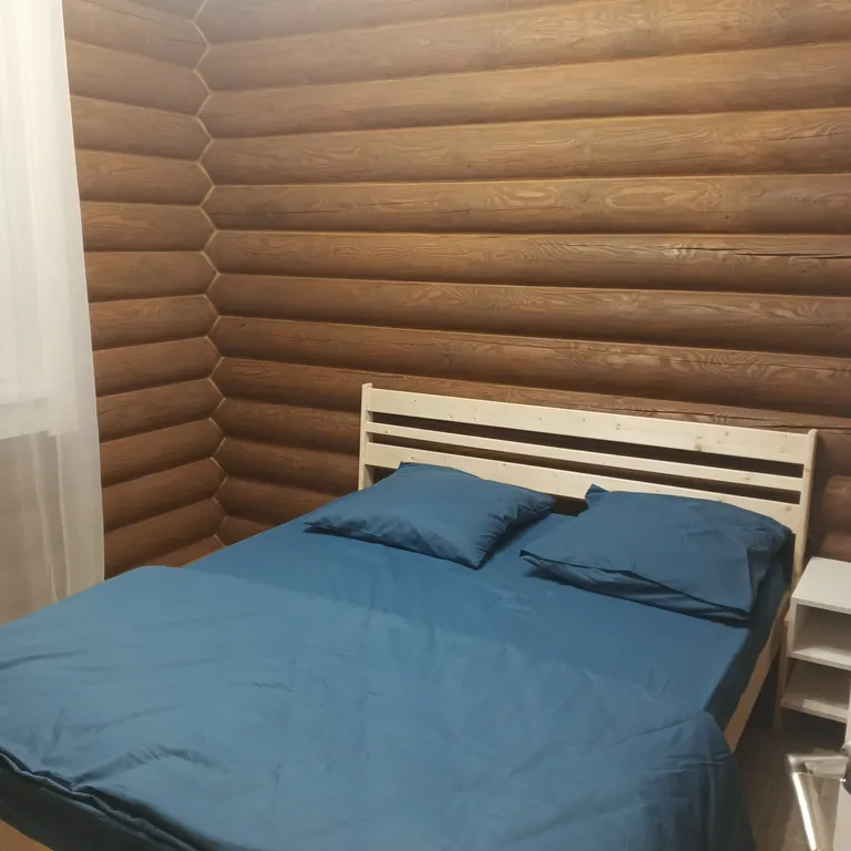 Уютный домик возле озера