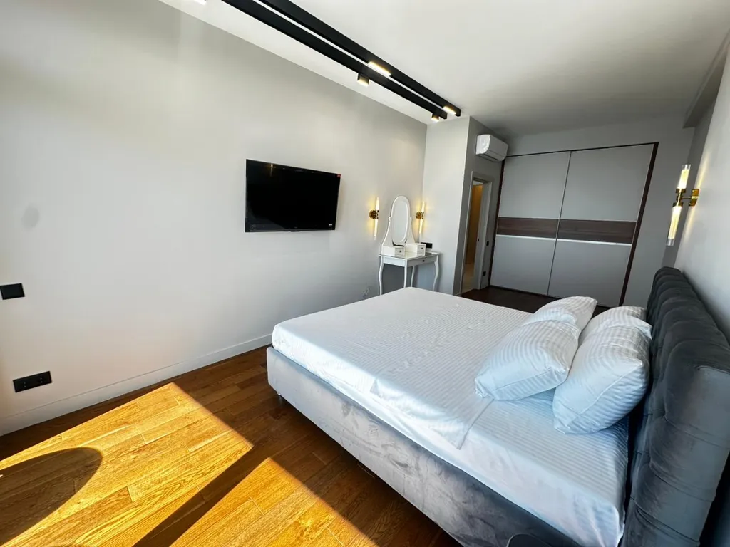 Просторная квартира с видом на море