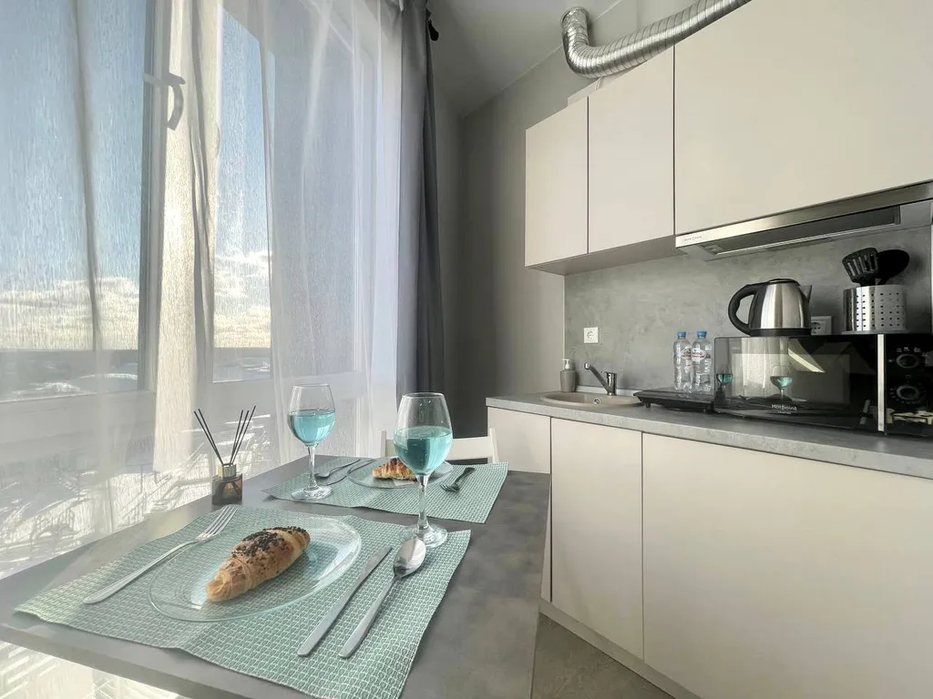 Современная студия в доме ТЦ Галерея