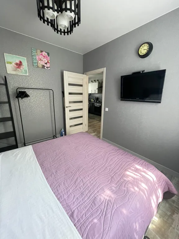 Дом в центре с бассейном и своя территория без посторонних