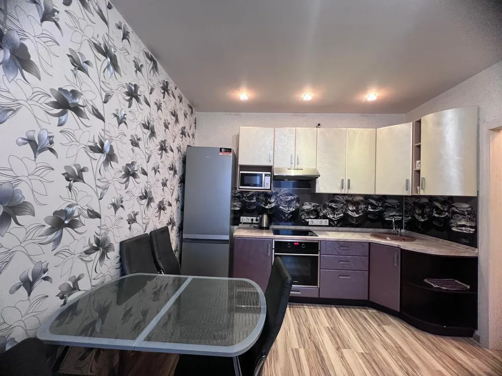 Квартира 2-комнатная Квартира — Свердловский