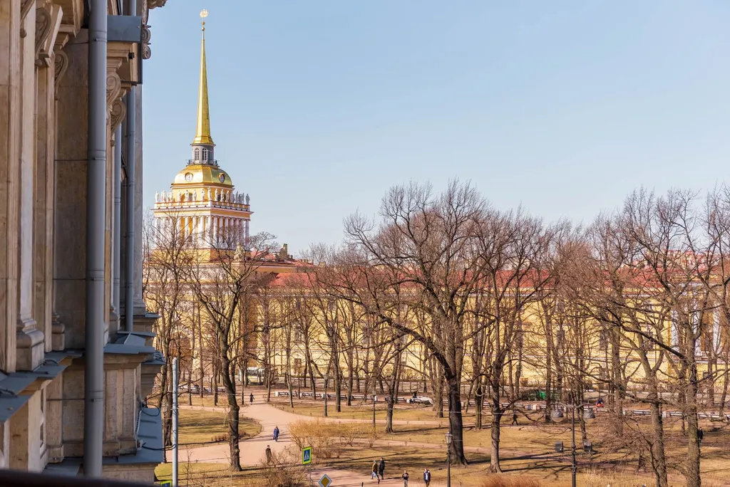Апартаменты с видом на Эрмитаж