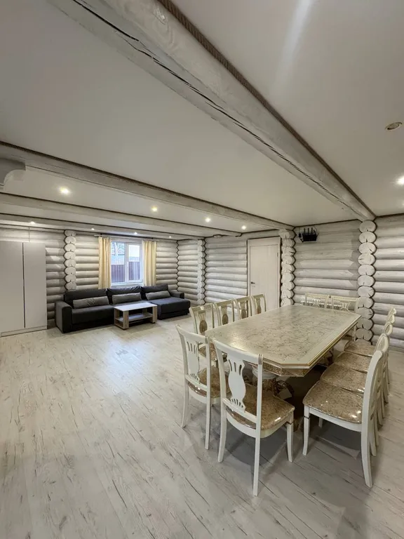 Деревянный дом с баней