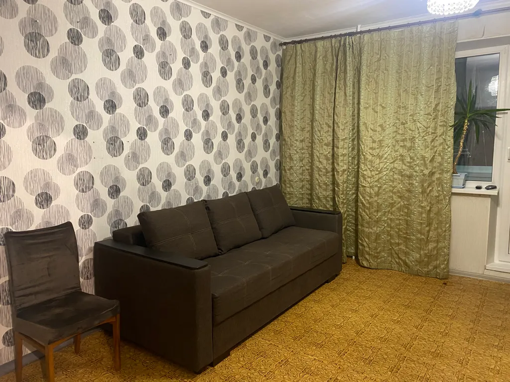 Теплая просторная квартира в центре города — аренда посуточно в Миасс