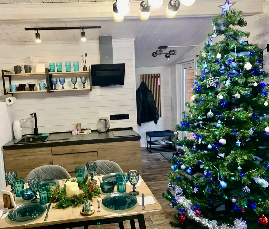 Семейная дача с сауной и камином