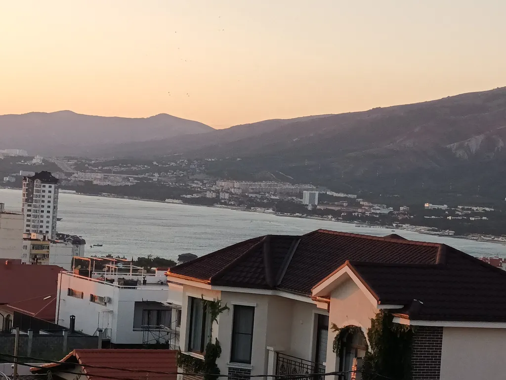 Дом с бассейном