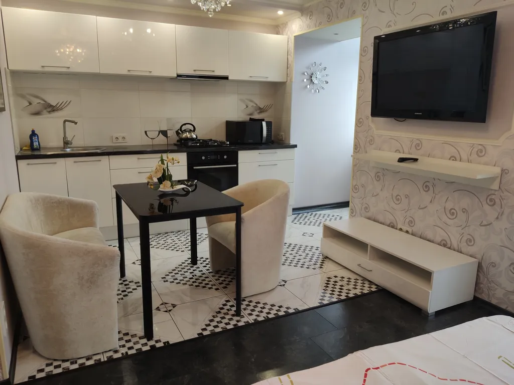 Видовая студия в центре с водой