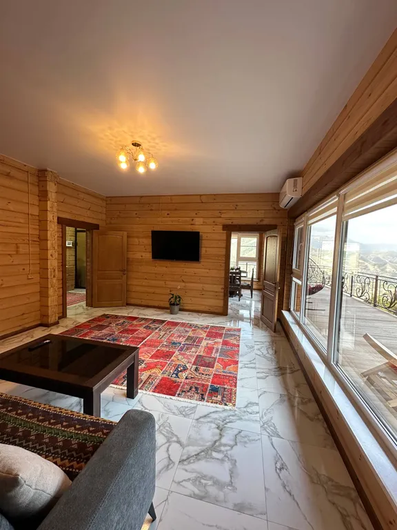 Роскошный эко дом Аквамарин с террасой у водопада и леса