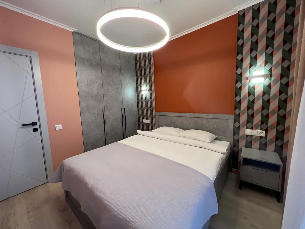 Потрясающий вид с 21 этажа в новой дизайнерской квартире в центре