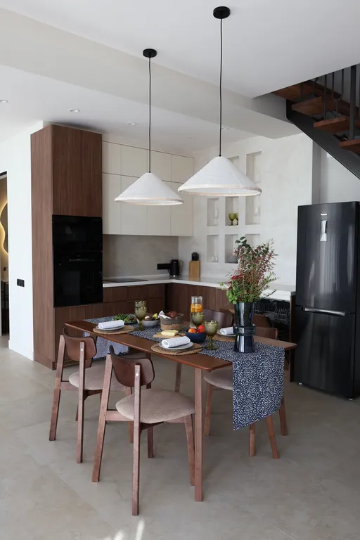 Светлый коттедж с видом на море