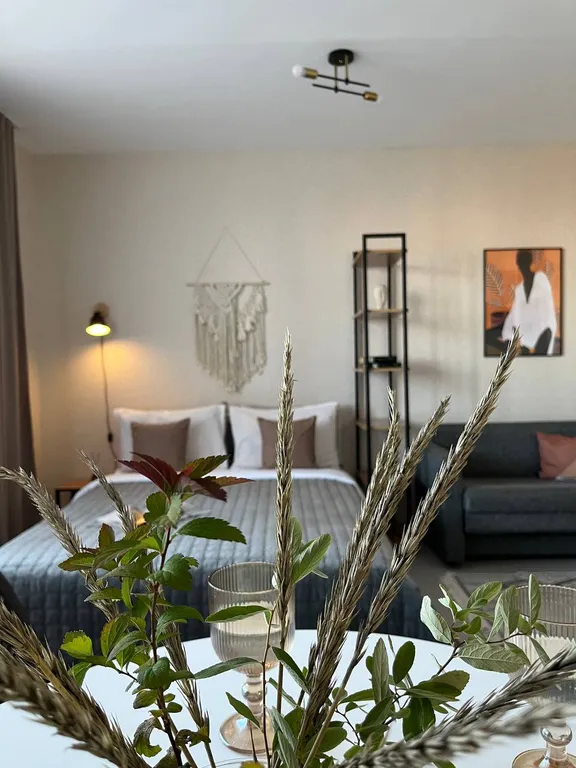 Уютная студия с видом на город