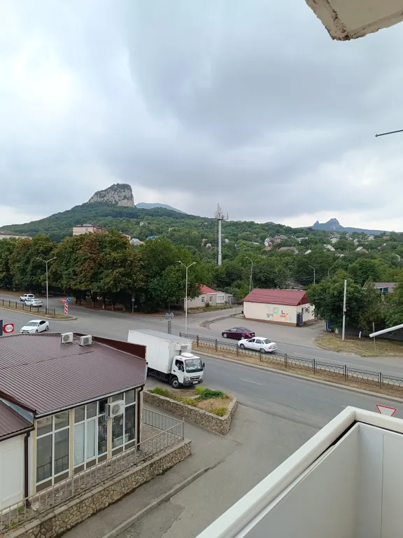 Студия с видом на гору