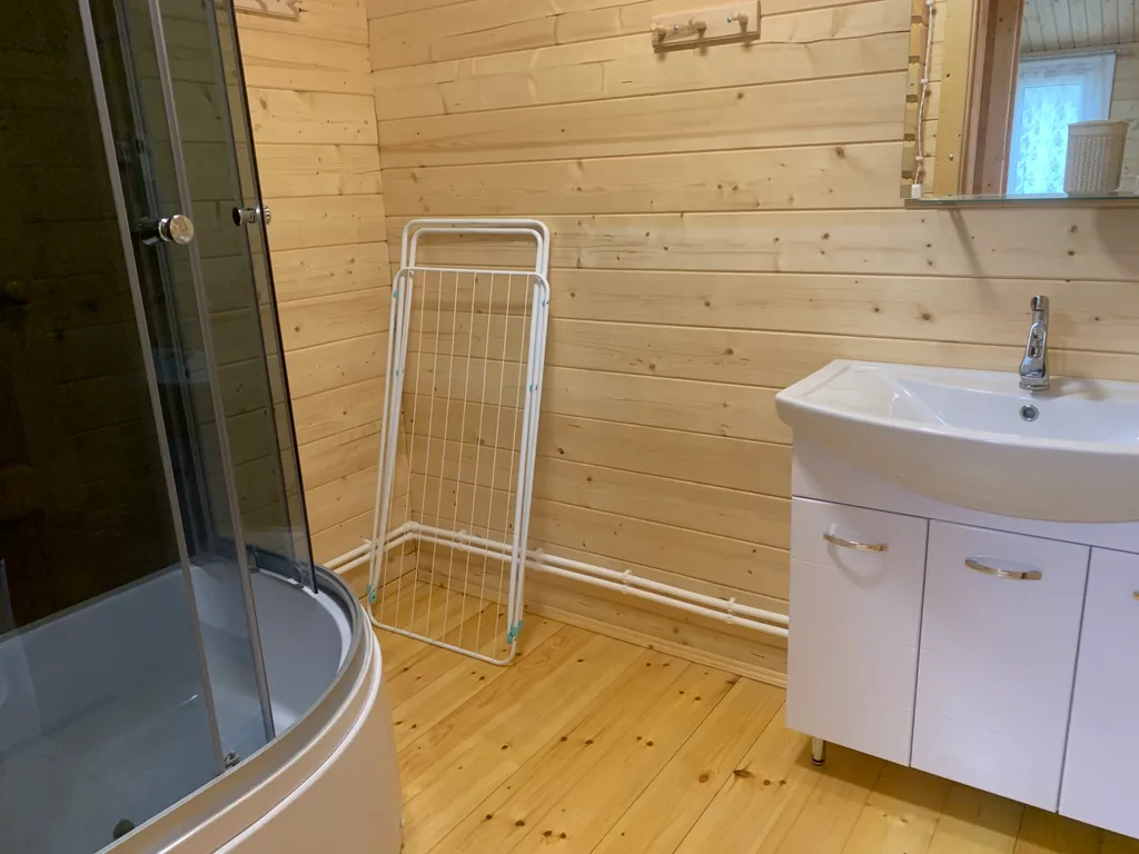 Индивидуальный трехкомнатный эко-дом с террасой и кухней Ветер Перемен