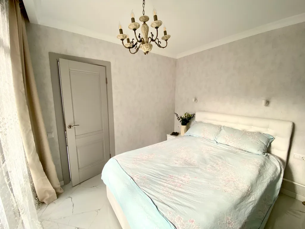 Чудесная квартира с видом на озеро и горы