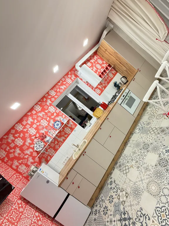 Дом в современном русском стиле рядом с монастырем