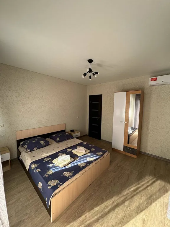 Квартира Квартира Двухместный номер с двуспальной кроватью и ванной комнатой — Гагра