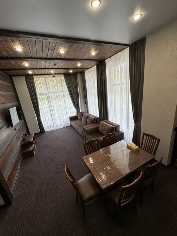 Студия и спальня с панорамными окнами