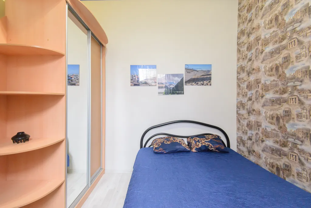 Уютный дом в центре города с мангалом и ёлочкой