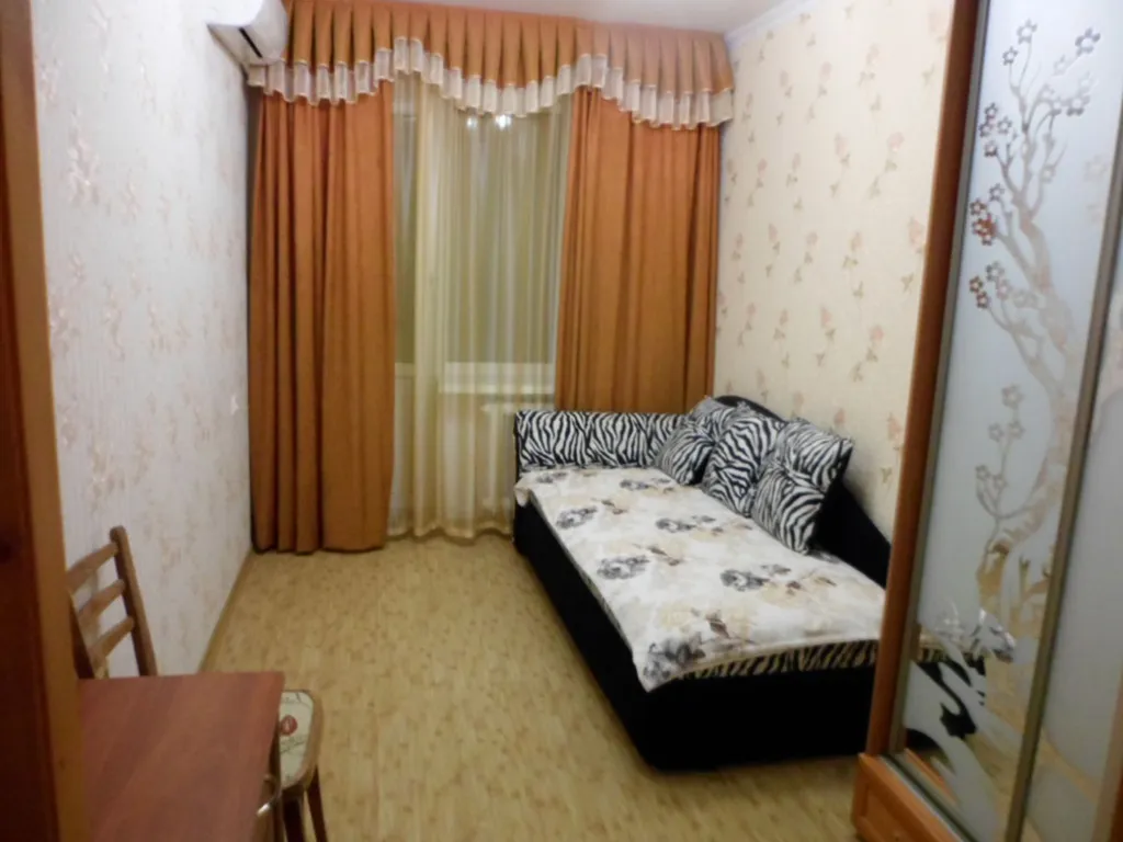 Коттедж с отдельным входом и двориком