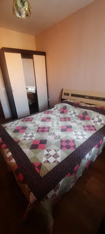 Уютная квартира во 2-м микрорайоне возле гипермаркета Лента — аренда посуточно в Новошахтинск