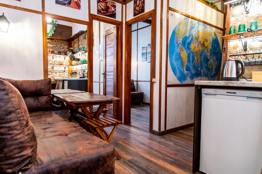 Квартира 2-комнатная в старинном особняке с парковкой