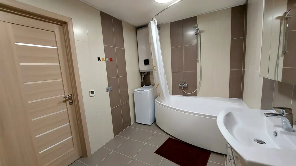 Большая уютная квартира с видом на море