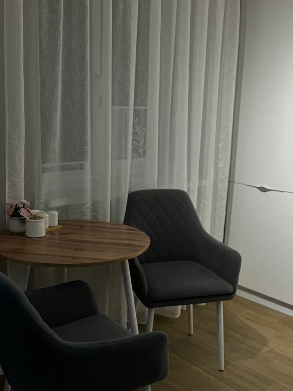 Уютная двухкомнатная квартира у моря, в центре города